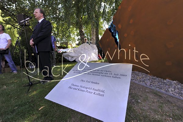 Einweihung eines Gedenksteins01